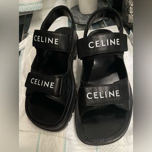 CELINE LEO SCRATCH SANDAL IN CALFSKIN
BLACK